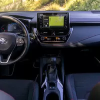 Toyota Corolla 1.8 Hybrid hatchback: Zpátky ni krok!