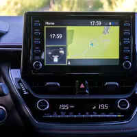 Toyota Corolla 1.8 Hybrid hatchback: Zpátky ni krok!
