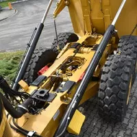 CAT 730: Autíčkář mezi obry
