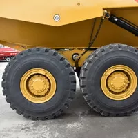 CAT 730: Autíčkář mezi obry