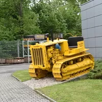 CAT 730: Autíčkář mezi obry