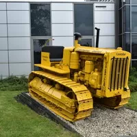 CAT 730: Autíčkář mezi obry