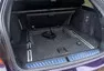 BMW 540i xDrive: Polštářky, dříví a rychlost.