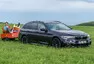 BMW 540i xDrive: Polštářky, dříví a rychlost.