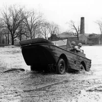 Stručná historie automobilové plavby