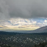 Nevada: Kde nic se kříží se svobodou a kameny