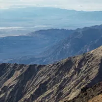 Nevada: Kde nic se kříží se svobodou a kameny