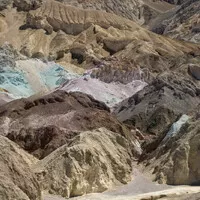 Nevada: Kde nic se kříží se svobodou a kameny