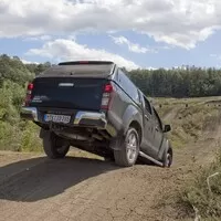 Isuzu D-Max Double Cab: Cesta z velkoměsta do srdce maďarských vinic