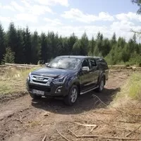 Isuzu D-Max Double Cab: Cesta z velkoměsta do srdce maďarských vinic