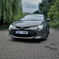 Toyota Corolla TS 1.8 Hybrid Selection: Opravdu už nepotřebujeme diesel?