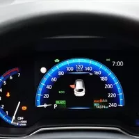 Toyota Corolla TS 1.8 Hybrid Selection: Opravdu už nepotřebujeme diesel?