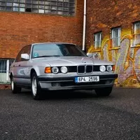 BMW 735i E32: Jako pan ředitel 