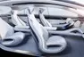 Mercedes odhalil interiér nového konceptu. Akcie výrobců útěrek z mikrovlákna letí vzhůru.