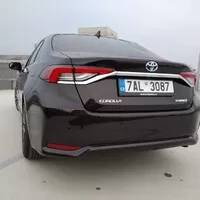 Toyota Corolla SD 1.8 Hybrid Executive: Přepravní kapsle pro každého?