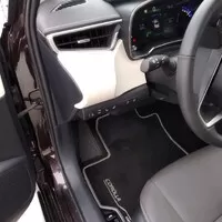 Toyota Corolla SD 1.8 Hybrid Executive: Přepravní kapsle pro každého?