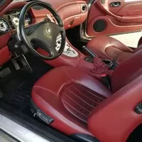 Jaguar XKR vs. Maserati Coupe 4200GT Cambiocorsa: Síla nostalgie