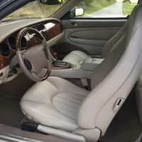 Jaguar XKR vs. Maserati Coupe 4200GT Cambiocorsa: Síla nostalgie