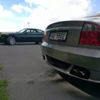 Jaguar XKR vs. Maserati Coupe 4200GT Cambiocorsa: Síla nostalgie
