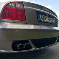 Jaguar XKR vs. Maserati Coupe 4200GT Cambiocorsa: Síla nostalgie
