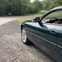 Jaguar XKR vs. Maserati Coupe 4200GT Cambiocorsa: Síla nostalgie