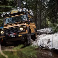 Camel Trophy: Vrátí se někdy žluté Land Rovery?