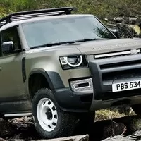 Camel Trophy: Vrátí se někdy žluté Land Rovery?