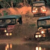 Camel Trophy: Vrátí se někdy žluté Land Rovery?