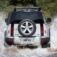Land Rover Defender: Nová doba