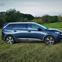 Peugeot 5008 GT Line: MPV v outdoorovém hábitu