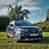 Peugeot 5008 GT Line: MPV v outdoorovém hábitu