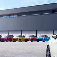 Toyota představí v Tokiu vylepšený Copen i druhou generaci vodíkového Mirai