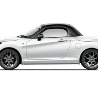 Toyota představí v Tokiu vylepšený Copen i druhou generaci vodíkového Mirai