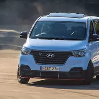 Hyundai H-1N je ideální volba pro všechny, kterým je i30N malá.