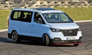 Hyundai H-1N je ideální volba pro všechny, kterým je i30N malá.