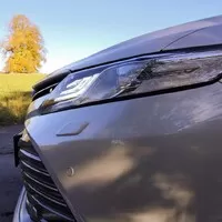 Toyota Camry 2.5 Hybrid Executive VIP: Ber, nebo nech být
