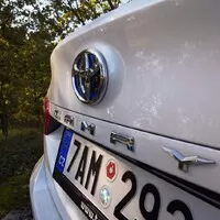 Toyota Camry 2.5 Hybrid Executive VIP: Ber, nebo nech být