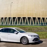 Toyota Camry 2.5 Hybrid Executive VIP: Ber, nebo nech být