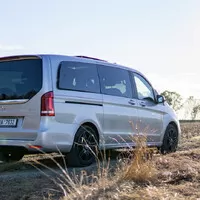 Mercedes-Benz V300d L Avantgarde 4MATIC: Business jet na kolech
