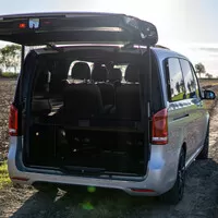 Mercedes-Benz V300d L Avantgarde 4MATIC: Business jet na kolech