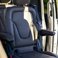 Mercedes-Benz V300d L Avantgarde 4MATIC: Business jet na kolech