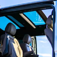 Mercedes-Benz V300d L Avantgarde 4MATIC: Business jet na kolech