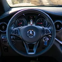Mercedes-Benz V300d L Avantgarde 4MATIC: Business jet na kolech