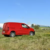 Peugeot Partner 1,5 BlueHDi 130: Přeplněná mysl v přeplněné kabině