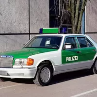 Základy bezpečnostní výbavy vozidla, aneb Po zrcátka ozbrojení
