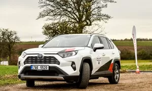 Autíčkář futurista, Autíčkář na cestách: Toyota Eco Race: O důležitosti navigace a zatáčkách pod plynem.