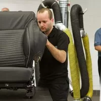 Nejlepší servisní technik Jaguaru a Land Roveru na světě je Čech