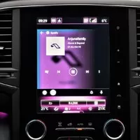 Renault Talisman Blue dCi 200 Initiale Paris: Ohrožený druh