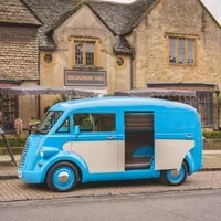 Morris se vrací s elektrickou retro dodávkou
