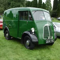 Morris se vrací s elektrickou retro dodávkou